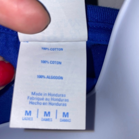 Mommy Shark Tee Shirt Size M - Picture 5 of 6